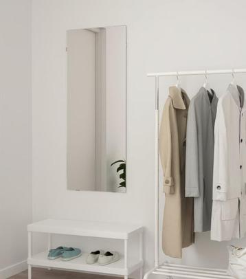 Lärbro spiegel IKEA beschikbaar voor biedingen