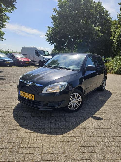 Skoda Fabia 1.2 2015 Zwart, Auto's, Skoda, Bedrijf, Fabia, Benzine, Hatchback, Handgeschakeld, Geïmporteerd, Zwart, Voorwielaandrijving