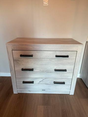 Commode met plankje 105 x 52 van Babypark