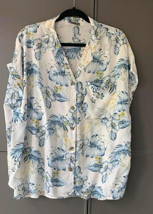 Yessica viscose heuplange blouse met bloemen maat XXL 44/46, Kleding | Dames, Blouses en Tunieken, Zo goed als nieuw, Maat 46/48 (XL) of groter