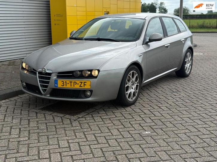 Alfa Romeo 159 Sportwagon 1.9 JTD 6Bak ECC Airco CarPlay PDC, Auto's, Alfa Romeo, Te koop, ABS, Airbags, Airconditioning, Bluetooth
