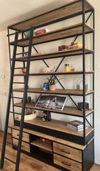 Deze week 500€ Mangohouten boekenkast  Lincoln Mahom, Huis en Inrichting, Kasten | Boekenkasten, Ophalen, 200 cm of meer, 150 tot 200 cm