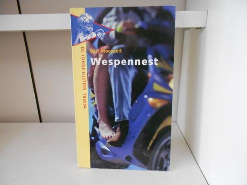 Wespennest - Bart Moeyaert, Boeken, Kinderboeken | Jeugd | 13 jaar en ouder, Zo goed als nieuw, Ophalen of Verzenden