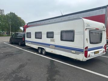Hobby prestige 720 - Caravan - 7 persoons - Nette staat beschikbaar voor biedingen