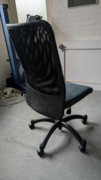 Gratis bureaustoel op te halen, Ophalen