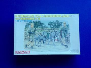 Dragon	6077	German Fallschirmjäger w/Donkeys	1/35 beschikbaar voor biedingen