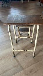 Vintage trapje industrieel, Huis en Inrichting, Tafels | Sidetables, Ophalen of Verzenden, Zo goed als nieuw, 25 tot 50 cm, Rechthoekig