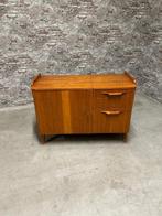 Retro vintage dressoir nr1089, Huis en Inrichting, Kasten | Dressoirs, Info@antiekgroothandel.com, 100 tot 150 cm, Met deur(en)