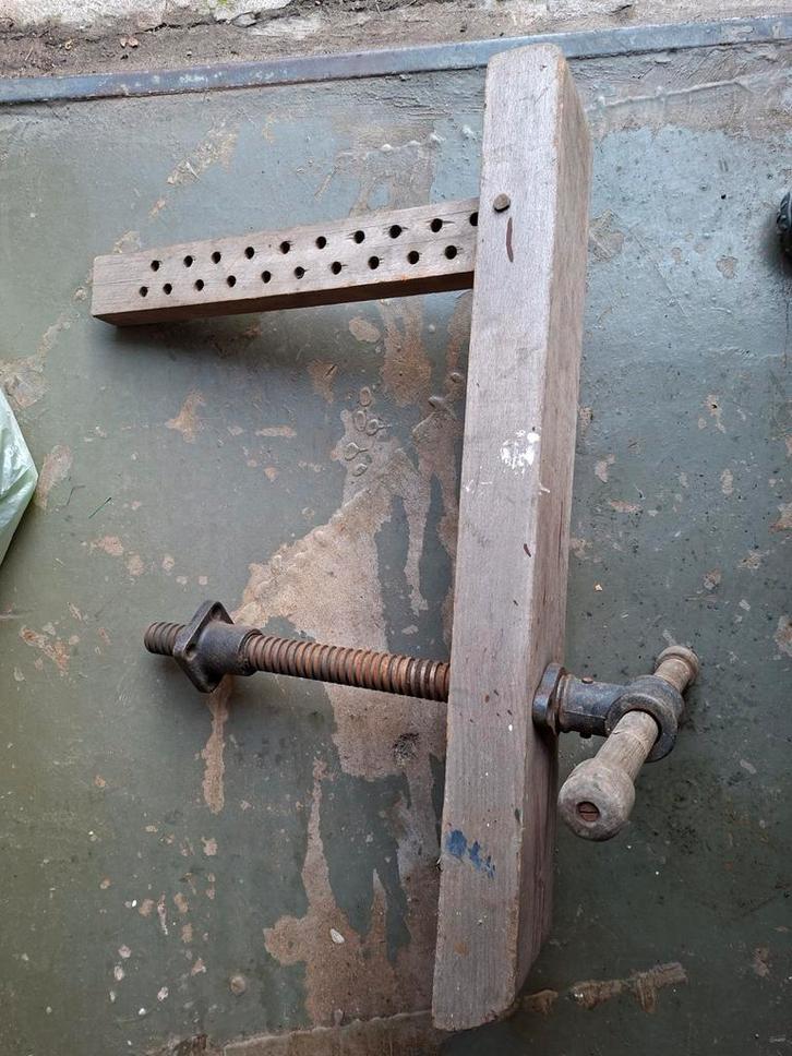Oude houten bankschroef, Doe-het-zelf en Verbouw, Gereedschap | Handgereedschap, Ophalen