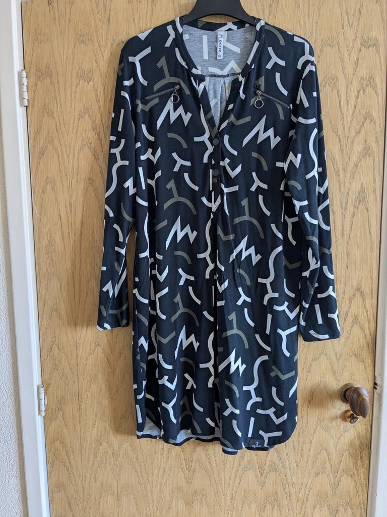 ZOSO Tuniek/Jurk met print en ritsdetails - Maat XXL, Kleding | Dames, Jurken, ZOSO, Zwart, Ophalen of Verzenden, Zo goed als nieuw