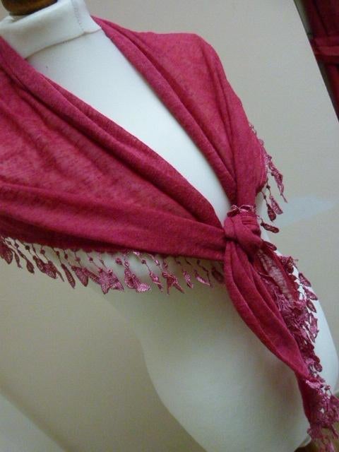 Sjaaltje oud roze met kant, Ophalen of Verzenden, Zo goed als nieuw, Maat 38/40 (M), Sjaal