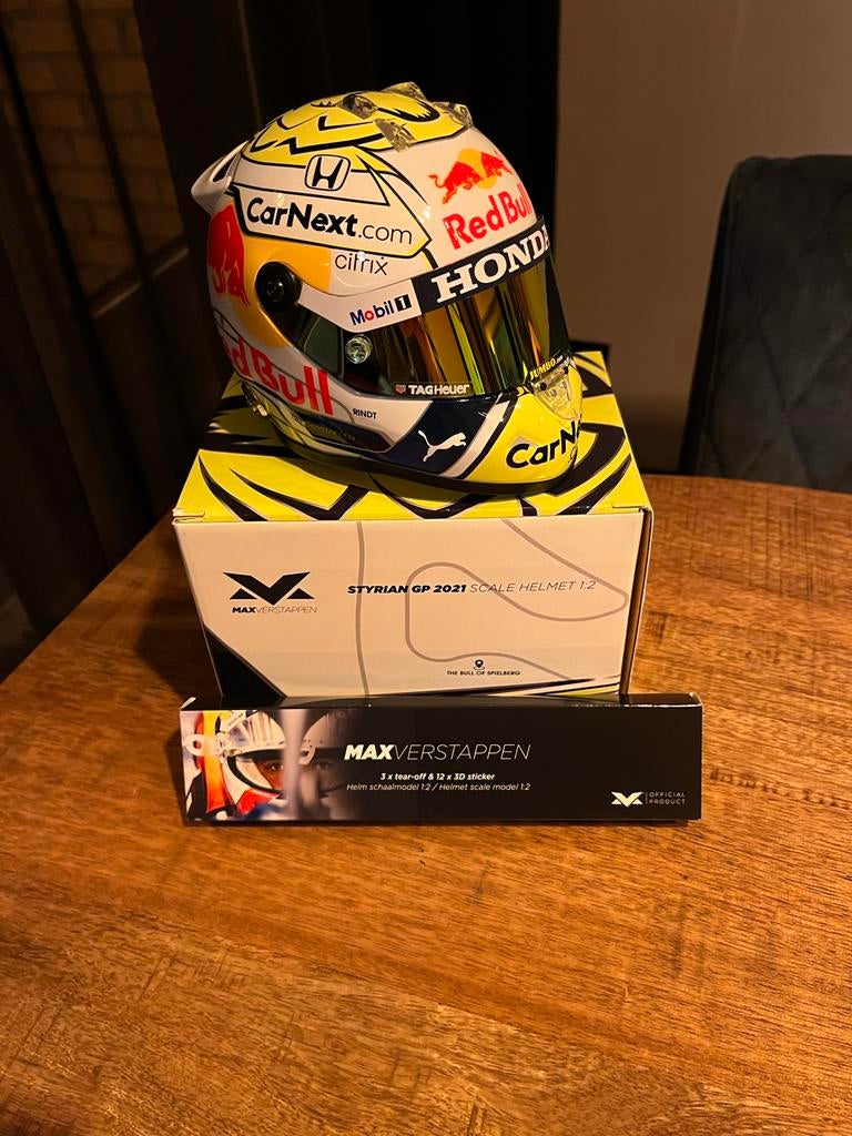 Max Verstappen Helm 1:2 Oostenrijk 2021, Ophalen of Verzenden, Zo goed als nieuw, Formule 1