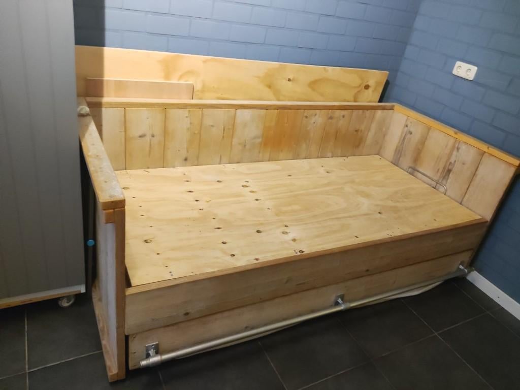 steiger houten bed bank met onderbed, Ophalen, Gebruikt, Tweepersoons, Overige maten
