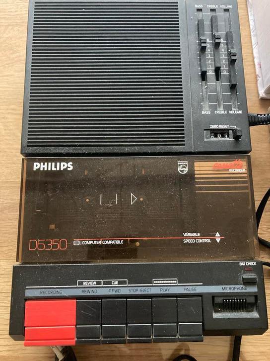 Philips cassettespeler  met nieuwe en bespeelde bandjes, Ophalen of Verzenden, Gebruikt, Overige genres, 2 t/m 25 bandjes