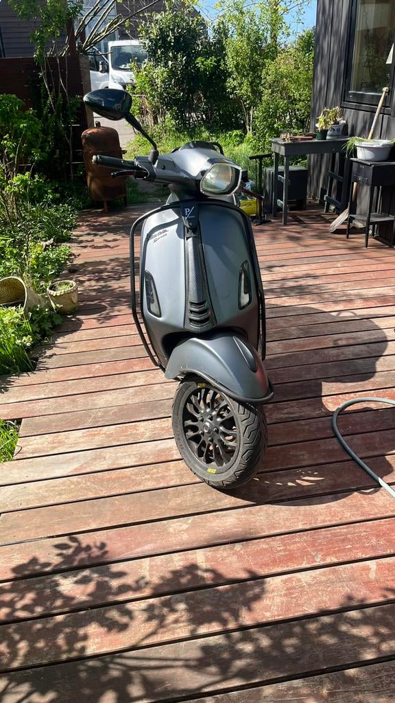 Vespa sprint 80cc, Fietsen en Brommers, Ophalen of Verzenden, Zo goed als nieuw, Benzine, Vespa LX
