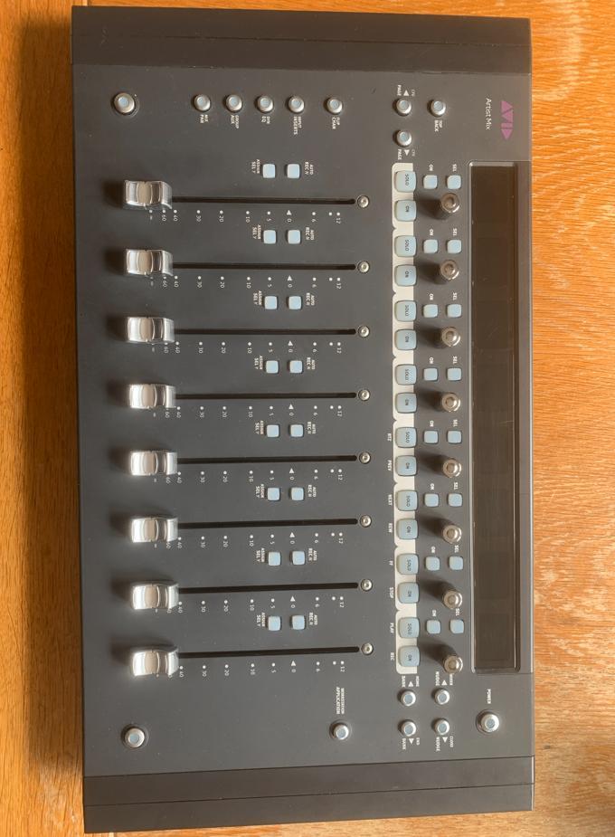 Avid Artist Mix, Muziek en Instrumenten, Mengpanelen, Gebruikt, 5 tot 10 kanalen, Ophalen of Verzenden