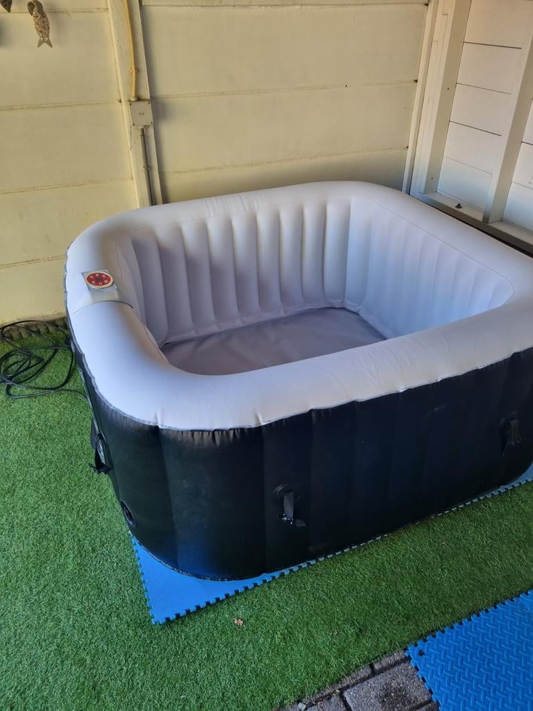 Opblaasbare hottub XQ MAX, Ophalen