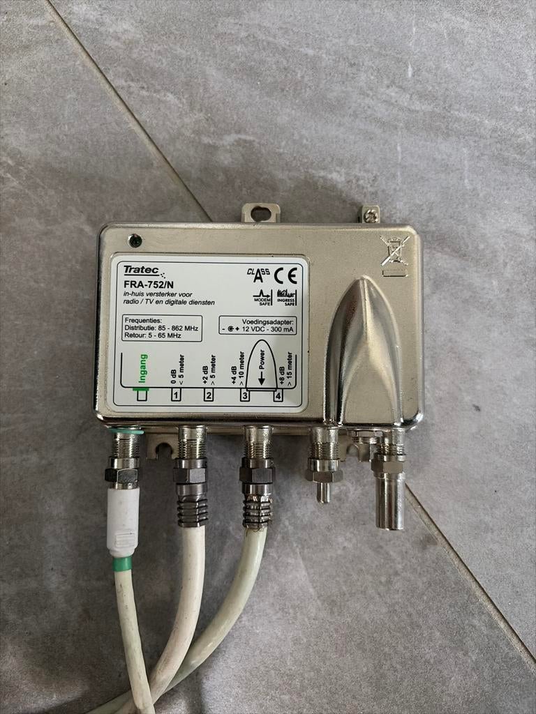 Tratec FRA-752/N antenneversterker, Ophalen of Verzenden, Gebruikt, Minder dan 2 meter, Overige kabels