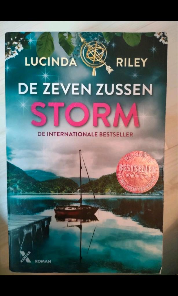De Zeven Zussen - Storm (deel 2) - Lucinda Riley, Boeken, Romans, Ophalen of Verzenden