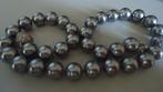 Antraciet grijs parel ketting magneet slot met steentjes, Ophalen of Verzenden, Zo goed als nieuw, Grijs, Overige materialen