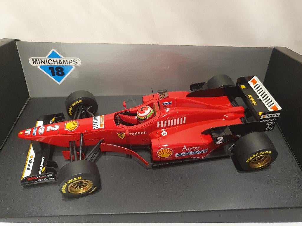 Eddie Irvine Ferrari 412 T3 V10 High Nose 1996 1:18, Ophalen of Verzenden, Zo goed als nieuw, Auto, MiniChamps