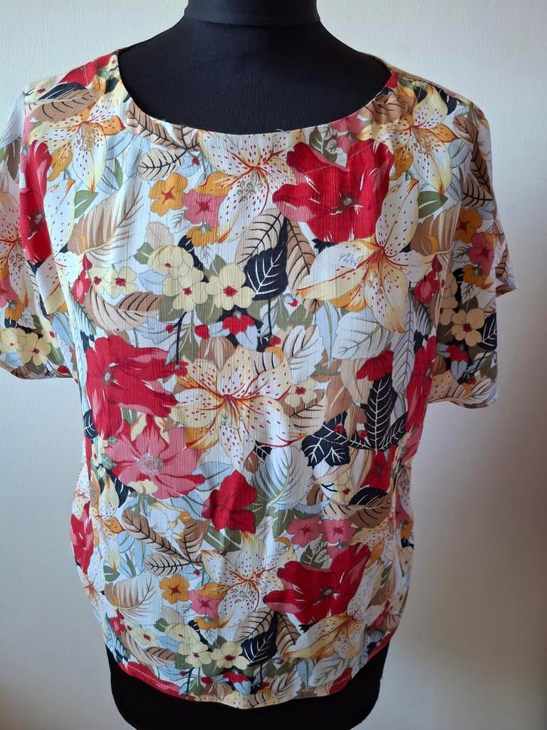 Zomerse blouse, Kleding | Dames, Ophalen of Verzenden, Zo goed als nieuw, Maat 42/44 (L), Korte mouw