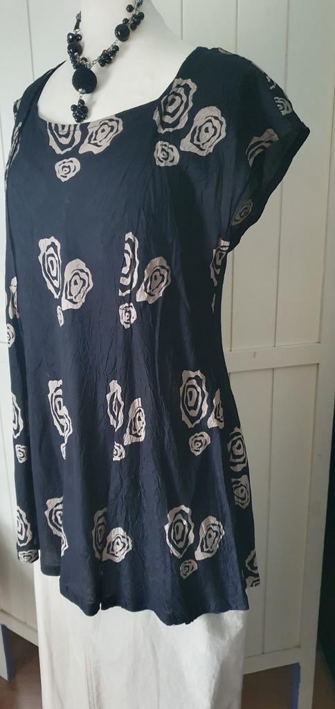 Masai top, Verzenden, Zo goed als nieuw, Zonder mouw