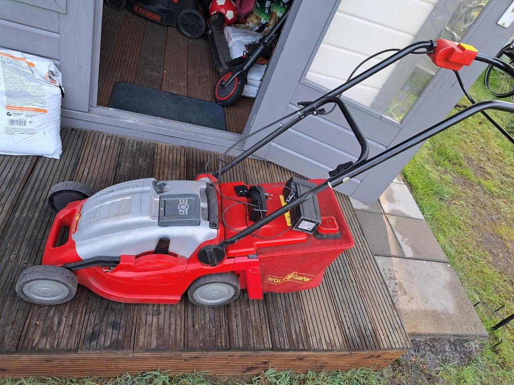 Accu grasmaaier wolfgarten accu is defect, Ophalen, Cirkelmaaier, Accu-grasmaaier, Opvangbak