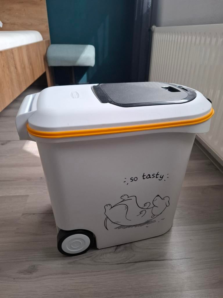 Voedselcontainer hond, Ophalen