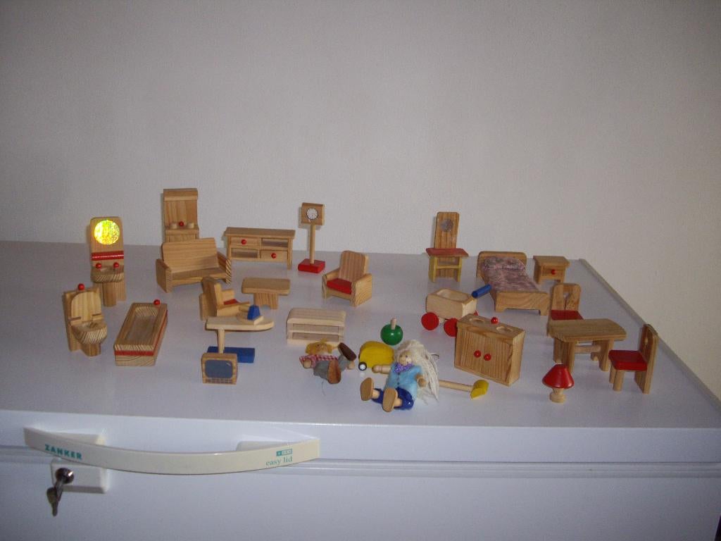 houten poppenhuis meubeltjes, Kinderen en Baby's, Speelgoed | Poppenhuizen, Ophalen of Verzenden, Gebruikt, Toebehoren