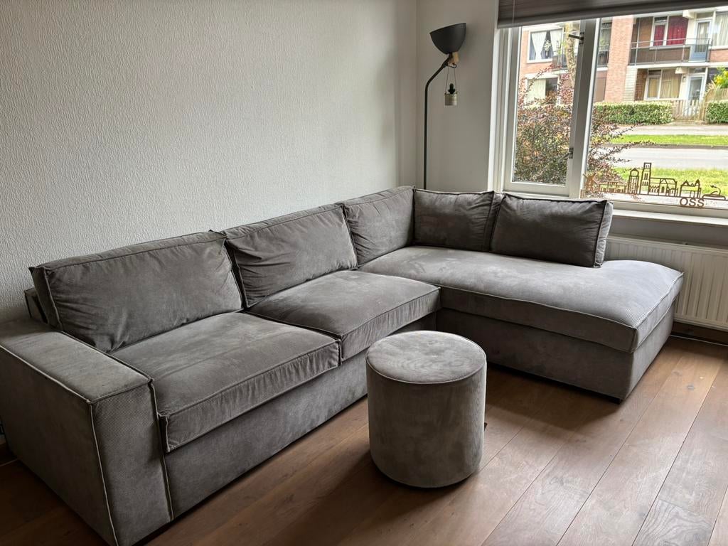 Woood hoekbank thomas grijs incl poef, Ophalen, Zo goed als nieuw