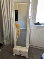 Riviera Maison witte passpiegel met lades en kledingrek, Huis en Inrichting, Woonaccessoires | Spiegels, Ophalen, Minder dan 50 cm