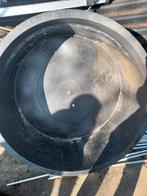 Zwarte plastic ton, Ophalen