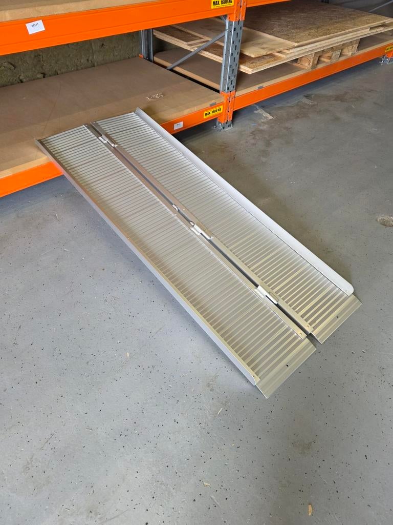 Oprijplaat rolstoel en scootmobiel. Extra breed, Ophalen, Inklapbaar, Zo goed als nieuw, Handbewogen rolstoel