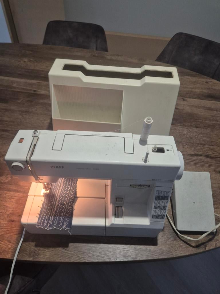 PFAFF  naaimachine te koop, Ophalen, Zo goed als nieuw