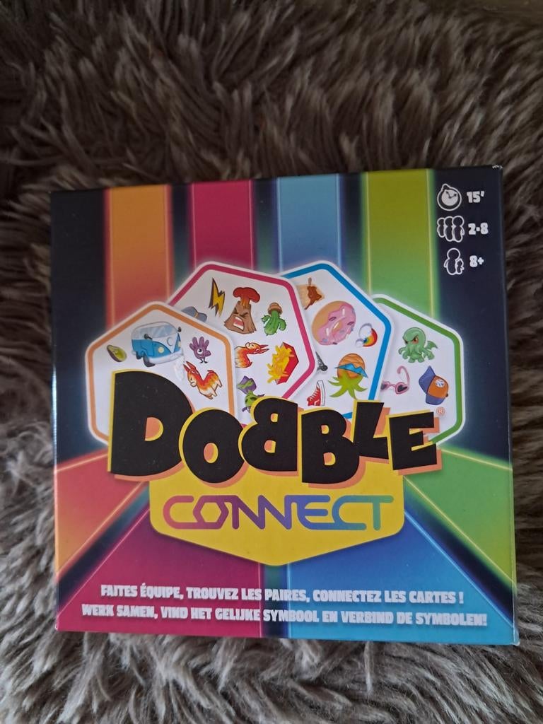 Dobble Connect - Het snelle observatiespel, Vijf spelers of meer, Ophalen of Verzenden, Nieuw, Zygomatic