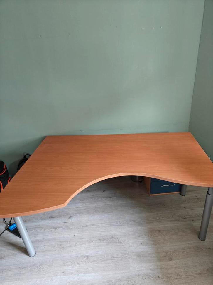 Groot gaming/werk setup bureau, Huis en Inrichting, Bureaus, Gebruikt, Gamingbureau, Hout, Bruin, Ophalen