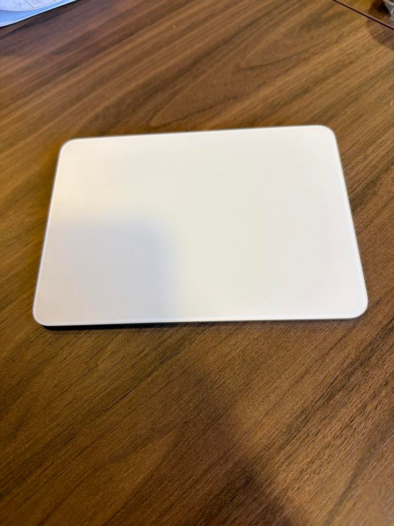 Apple Magic Trackpad - Zo goed als nieuw, Computers en Software, Ophalen of Verzenden, Zo goed als nieuw