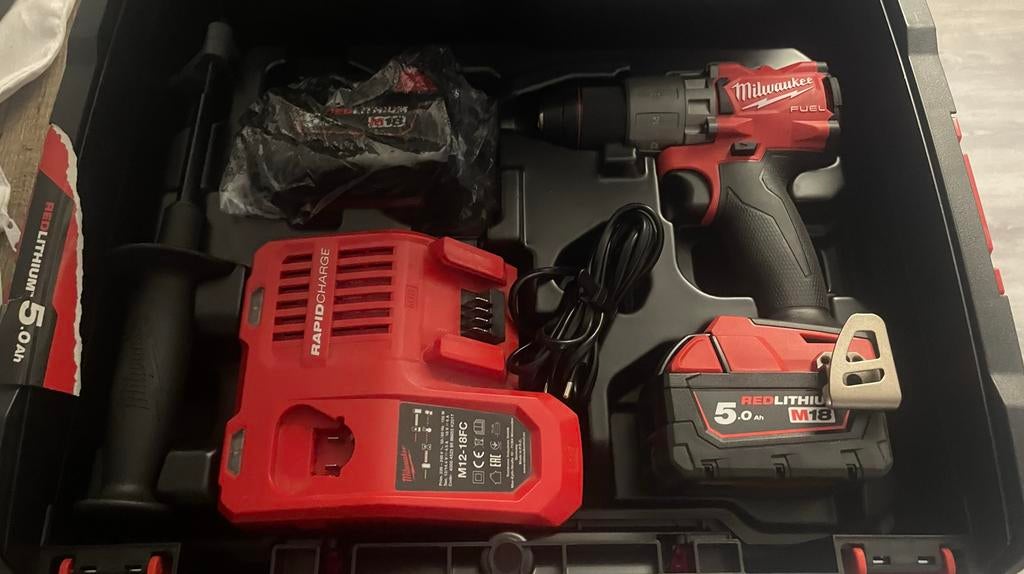 Milwaukee M18 FPD2 Boor-/schroefmachine met accu en lader, Ophalen of Verzenden, Nieuw, Boor- en Schroefmachine