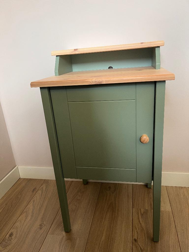 Nachtkastje Ikea groen, Huis en Inrichting, Slaapkamer | Nachtkastjes, Ophalen, Zo goed als nieuw, 45 tot 65 cm, 70 cm of meer