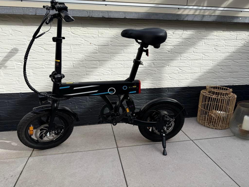 Zwarte opvouwbare elektrische fiets eb1, Fietsen en Brommers, Elektrische fietsen, Gebruikt, Minder dan 47 cm, 30 tot 50 km per accu