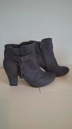 Grijze laarsjes met hak maat 39, Lage of Enkellaarzen, Ophalen of Verzenden, Zo goed als nieuw, Grijs