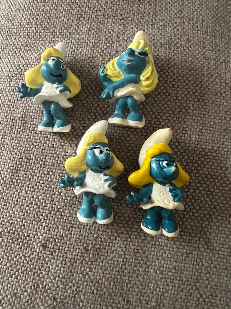 4 vintage smurfinnetjes oude modelle, Verzamelen, Smurfen, Ophalen of Verzenden, Zo goed als nieuw