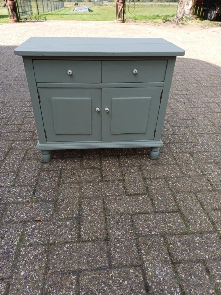 Antiek Brocante grenen meidenkastje., Antiek en Kunst, Ophalen