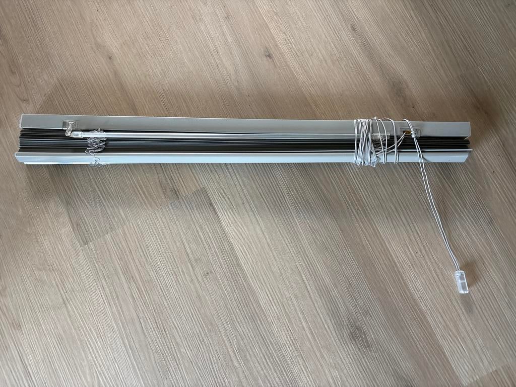 Jaloezieën 74,5 cm breed, lichtgrijs, Gebruikt, Grijs, 150 tot 200 cm, 50 tot 100 cm