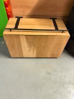 Houten Opbergkist met Metalen Details, Huis en Inrichting, Woonaccessoires | Kisten, Gebruikt, 50 tot 100 cm, Eikenhout, Ophalen of Verzenden