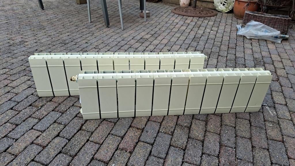 Design radiator 100x25x10 cm, Doe-het-zelf en Verbouw, Verwarming en Radiatoren, Minder dan 30 cm, Radiator, Ophalen of Verzenden