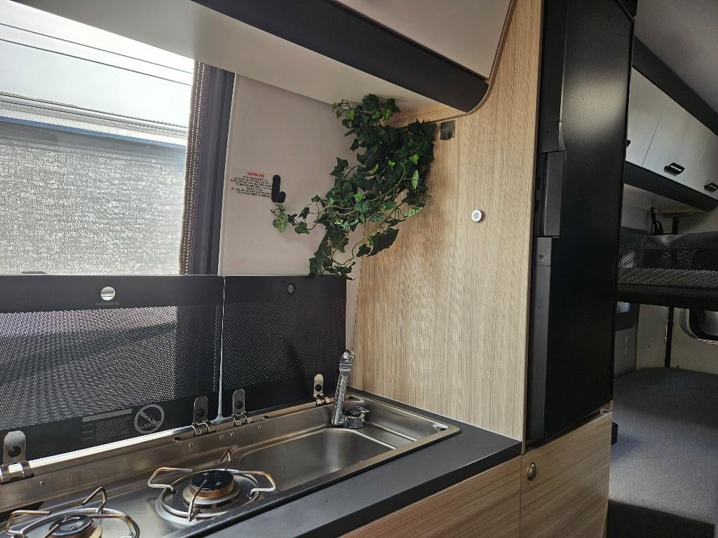 Caravans And Camping Sun