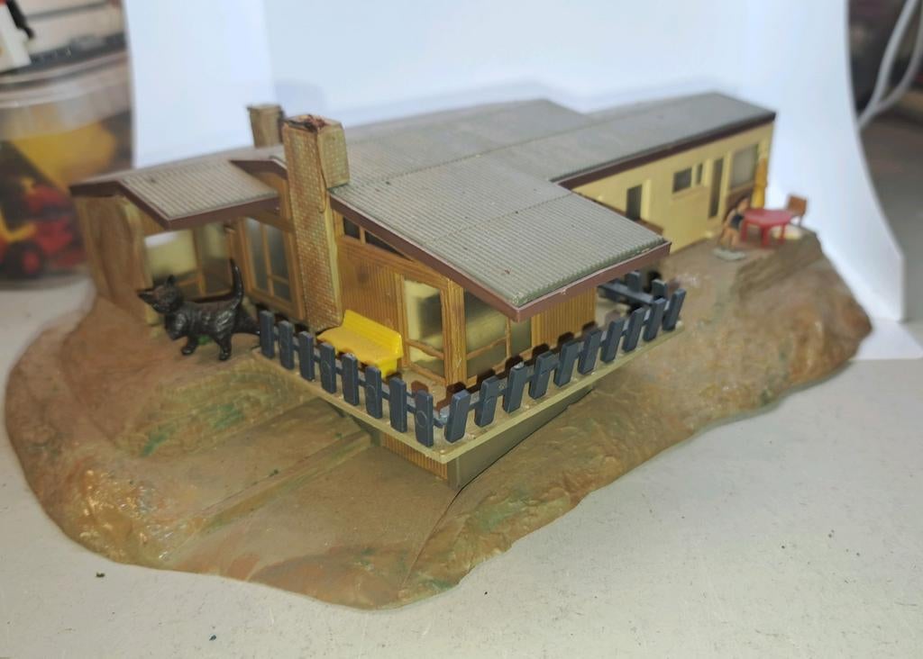 Villa op een berg in ho, Hobby en Vrije tijd, Modeltreinen | H0, Gebruikt, Gelijkstroom of Wisselstroom, Brug, Tunnel of Gebouw