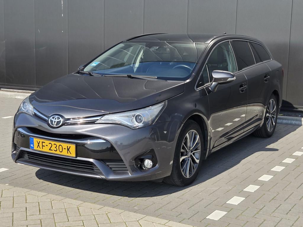 Toyota Avensis Touring Sports 1.8 VVT-i Executive, Auto's, Toyota, Euro 6, 4 cilinders, Leder, 1600 kg
